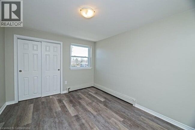 Building Photo - 2251 Mountainside Dr