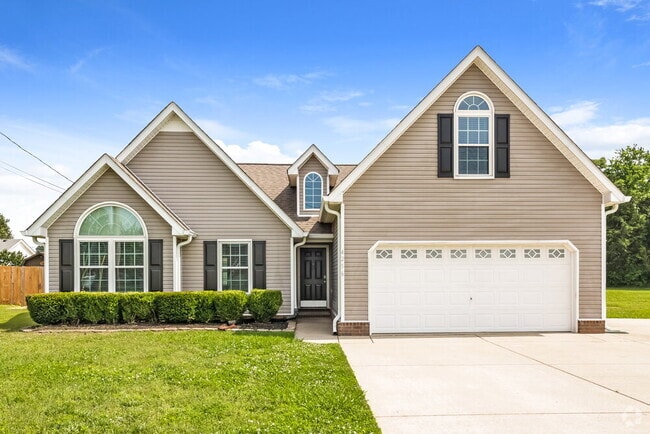 Building Photo - 4256 Birch Dr