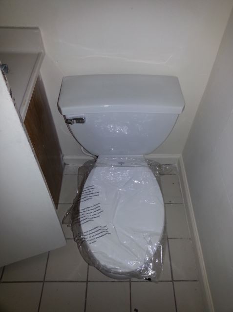 Bathroom - Read Street Apartments