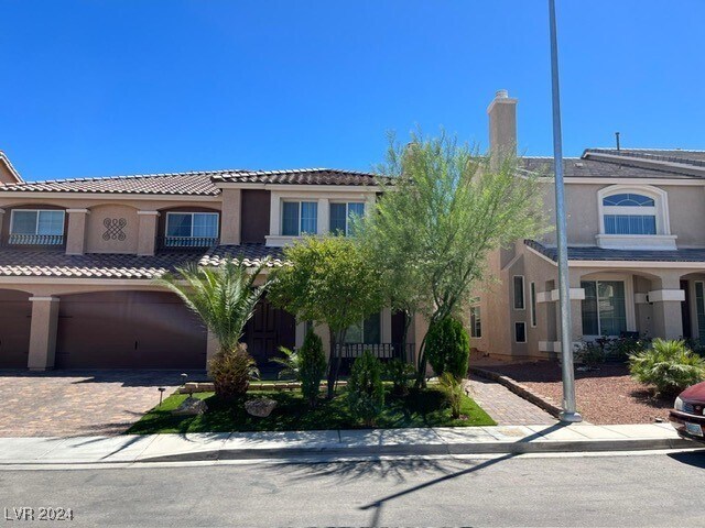 Foto principal - 6441 Mustang Spring Ave