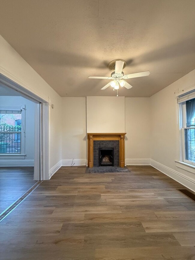Photo - 156 S Lincoln Street Apartment