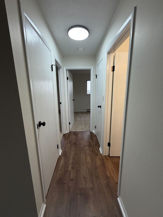 Building Photo - 64 W Neff Ave