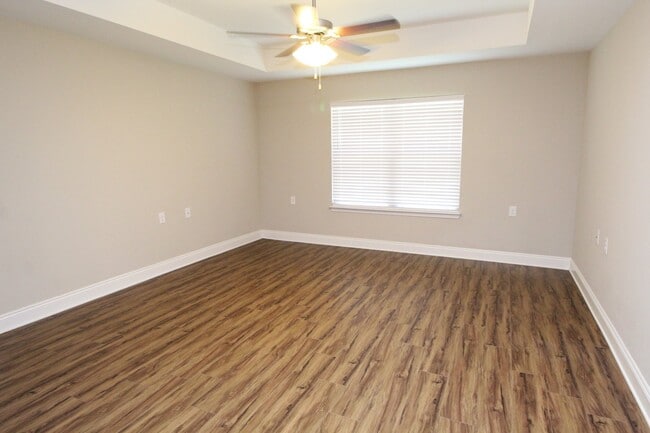 Building Photo - Coming Soon! 3-Bed/2-Bath Brick Home in Mi...