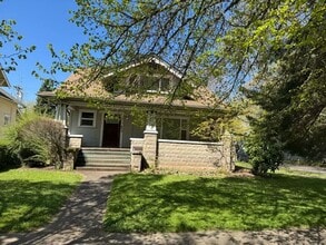 Building Photo - 1418 Olive St