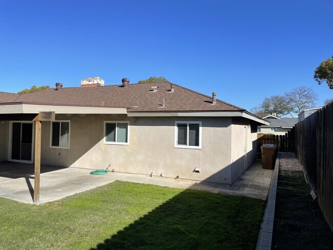 Foto del edificio - 1080 San Antonio Ave