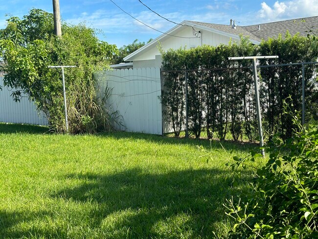 Foto del edificio - 18145 SW 105th Ave