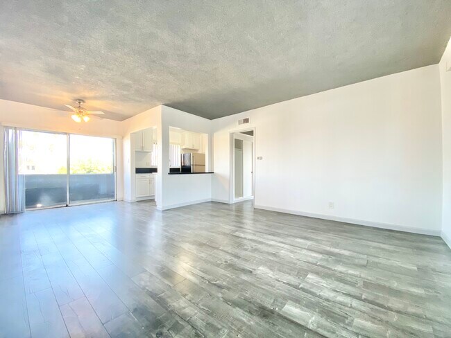 Building Photo - 1821 Crenshaw Blvd