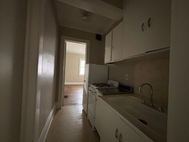 Foto del edificio - 626 University Ave