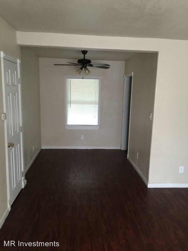 Building Photo - 1398 N Sierra Way