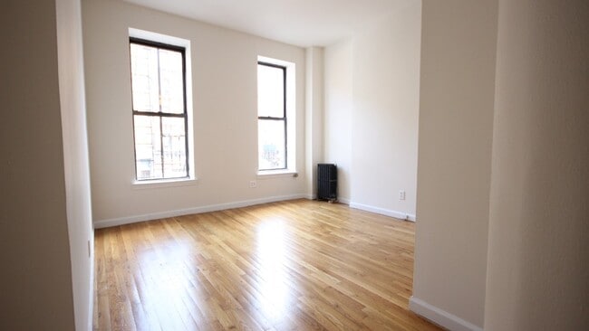 Building Photo - 484 Amsterdam Ave