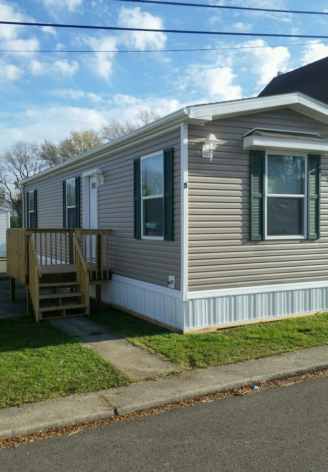 Fotografía del edificio - Evergreen Manor