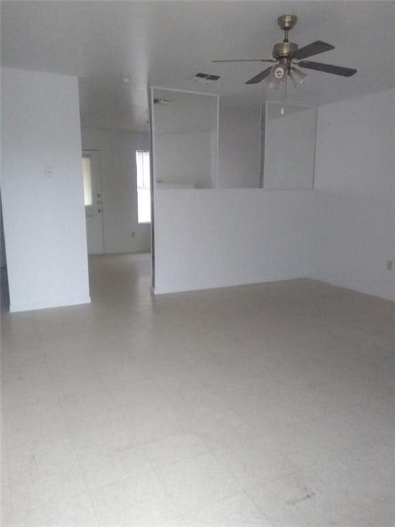 Building Photo - 2618 Persimmon St