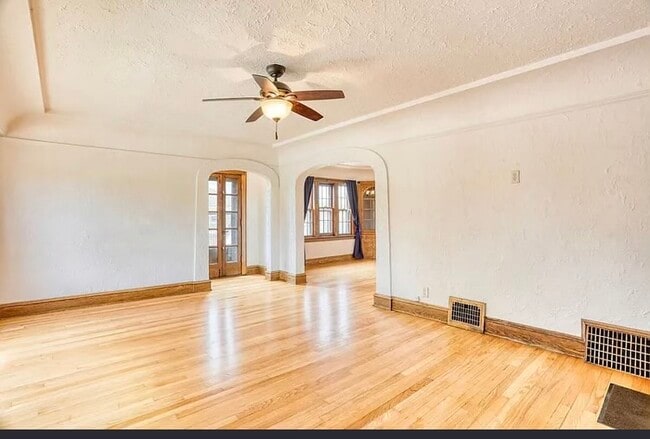 Foto del edificio - 533 N 63rd St