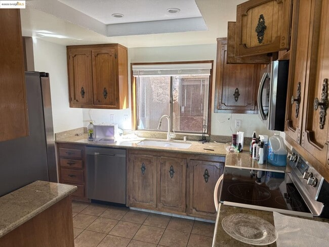 Foto del edificio - 1370 Willow Lake Rd