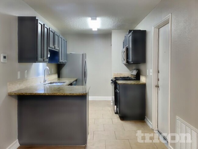 Foto del edificio - 16635 Saltgrass St