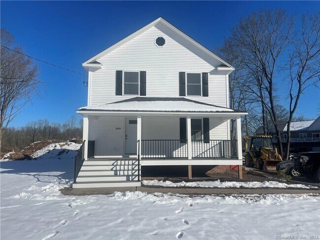 Building Photo - 309 Main St