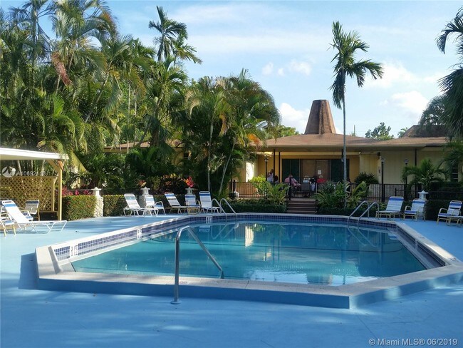 Building Photo - 5161 W Oakland Park Blvd