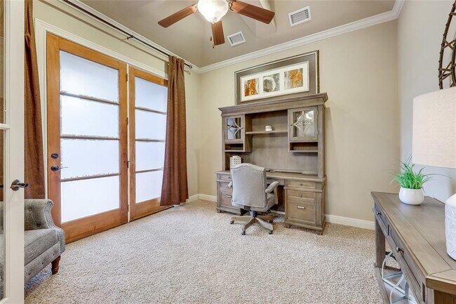 Building Photo - 17704 Regatta View Dr