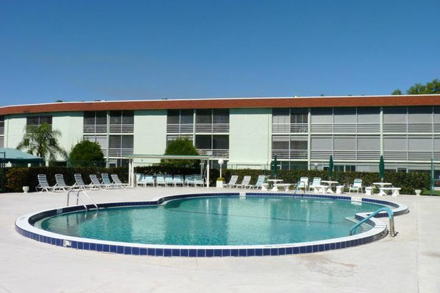 Foto del edificio - 3300 Springdale Blvd