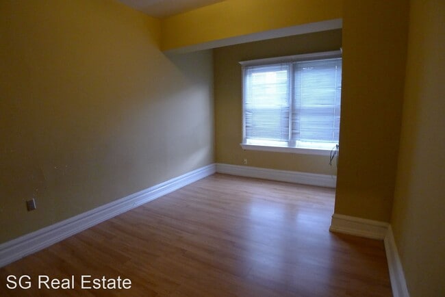 Building Photo - 2122 Dwight Way