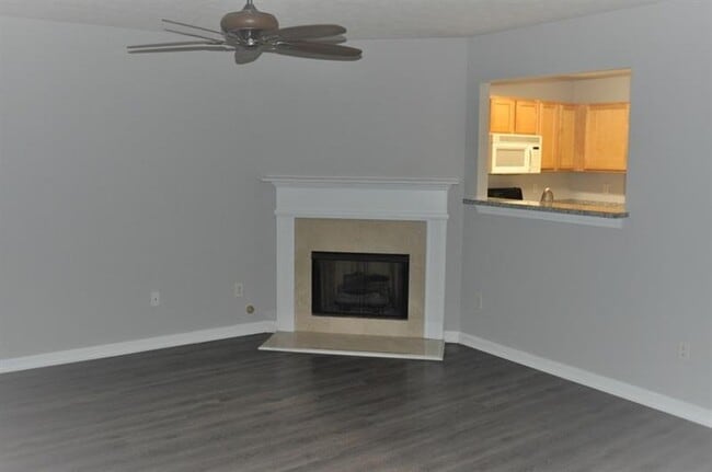 Building Photo - 2690 Waverly Hills Dr