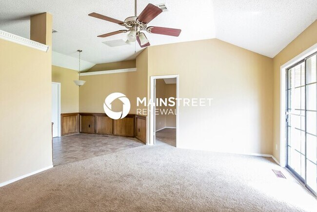 Building Photo - 4 Bedroom Pet-Friendly Home in Oklahoma Ci...