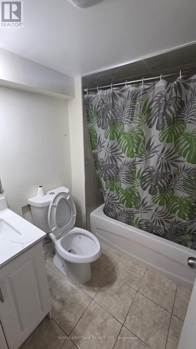 Building Photo - 49 Everingham Cir