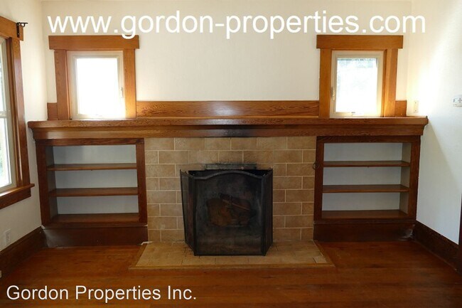 Building Photo - 3 br, 2 bath House - 10927 NE Glisan St