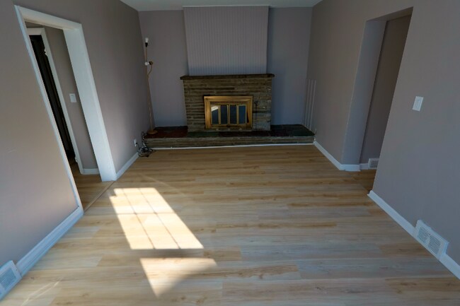 Foto del edificio - 1748 W Genesee St