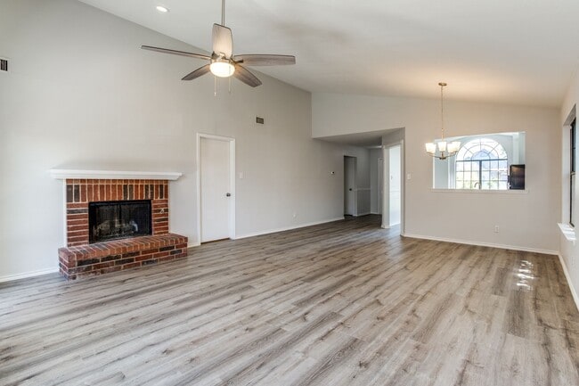 Foto del edificio - Great Entertaining Spaces!