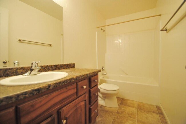 Foto del edificio - 1507 North 540 West #104
