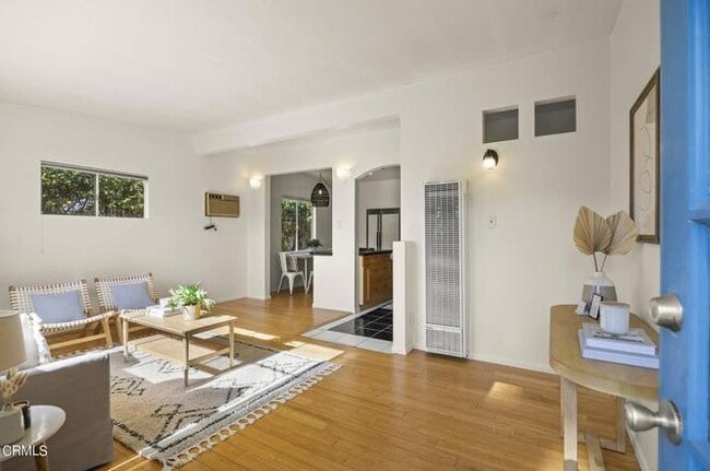 Building Photo - 2749 Pierpont Blvd