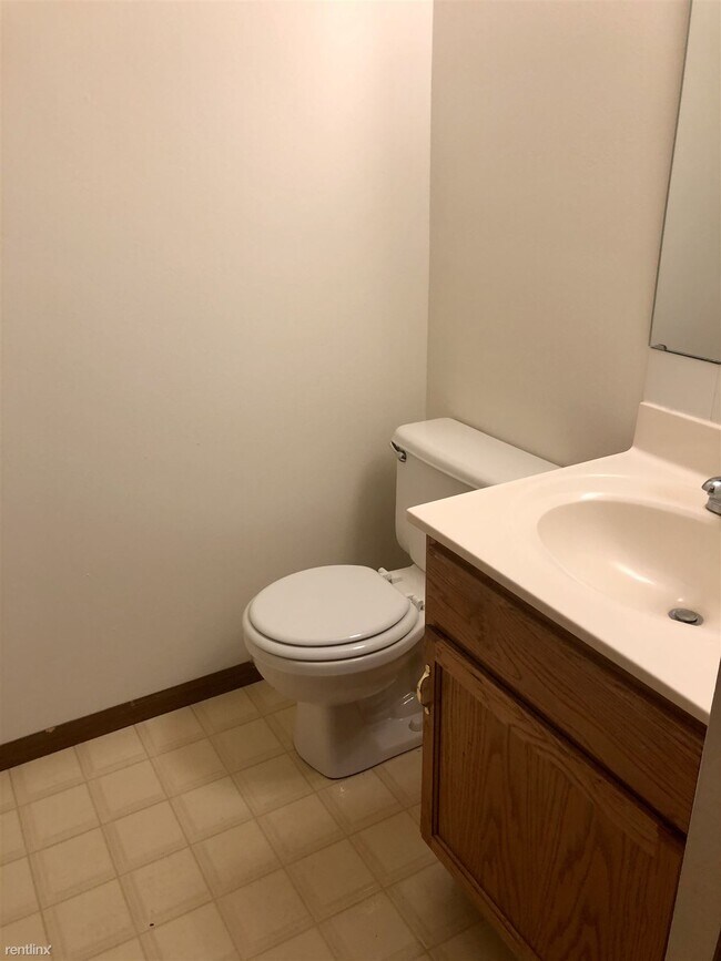 Foto del edificio - 3 br, 1.5 bath Townhome - Club Centre Apar...
