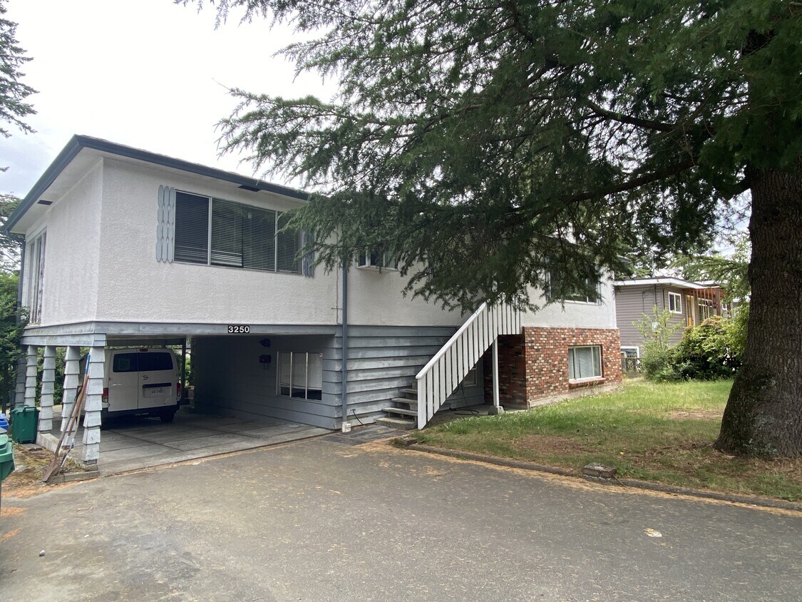 Photo principale - 3250 Uplands Dr
