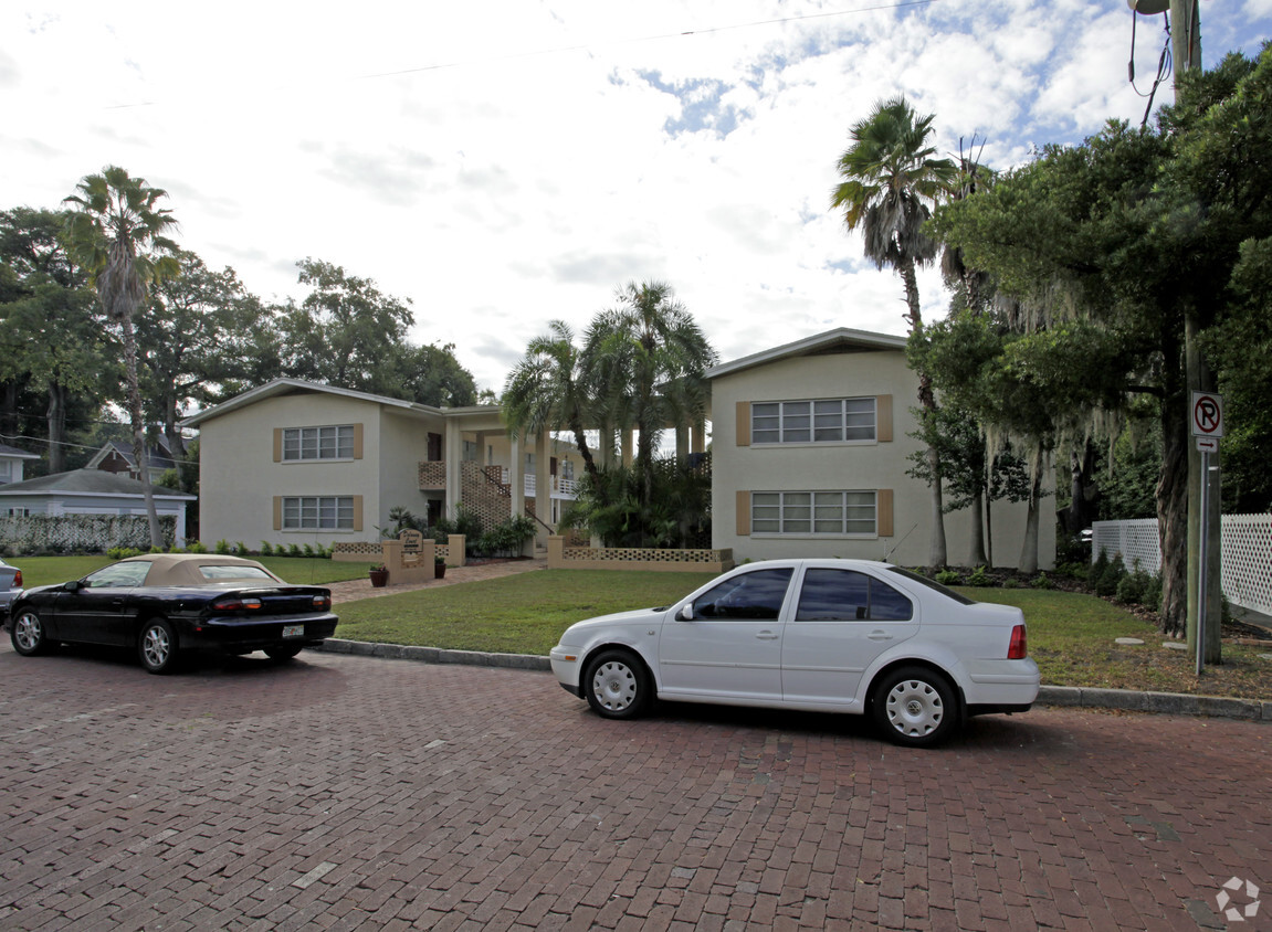 Building Photo - Delaney Court Apartments