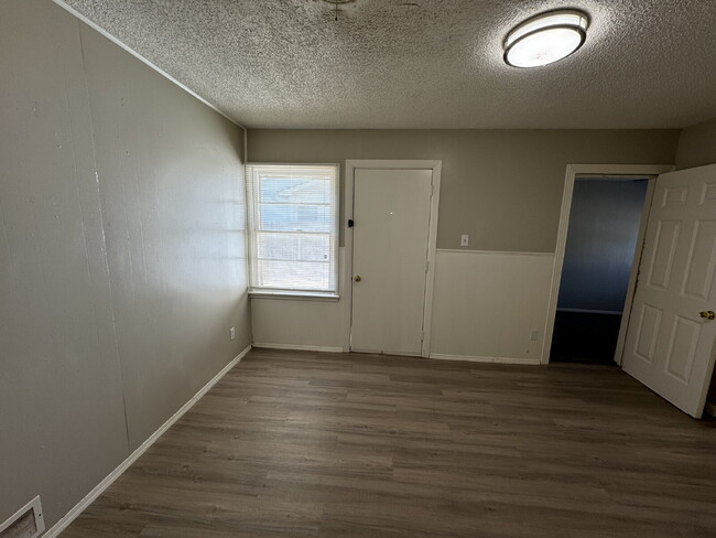 Building Photo - Convenient to Medical District and Texas Tech