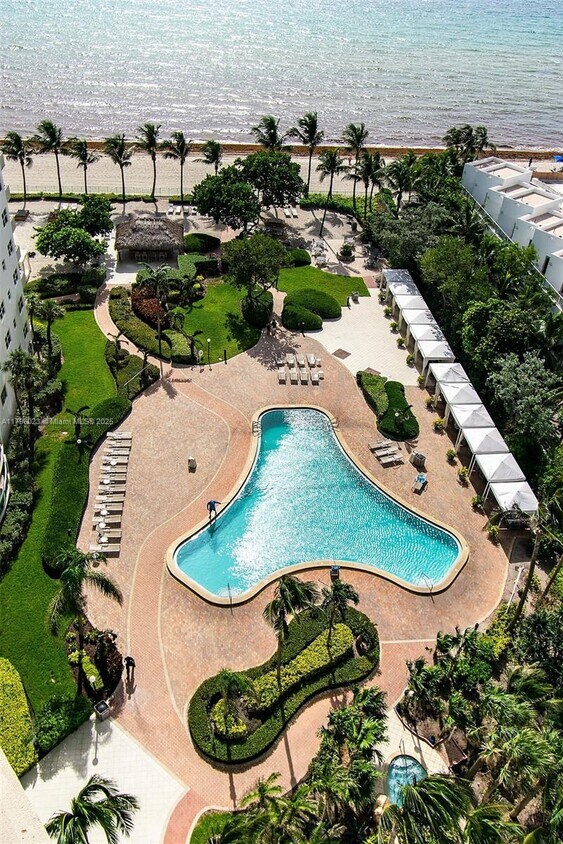 Foto principal - 3001 S Ocean Dr