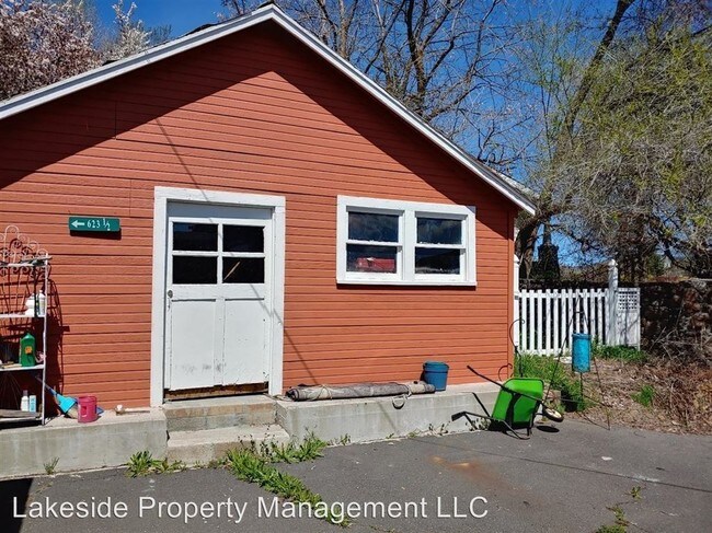 Building Photo - 2 br, 1 bath House - 623 High St