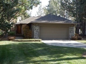 Building Photo - 3126 NW Clubhouse Dr