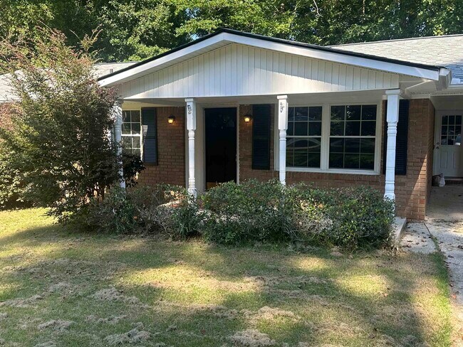 Foto del edificio - 225 Sharon Dr