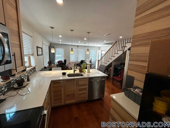 Foto del edificio - 4350 Washington St