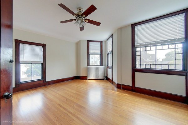 Building Photo - 39 Cranston Ave