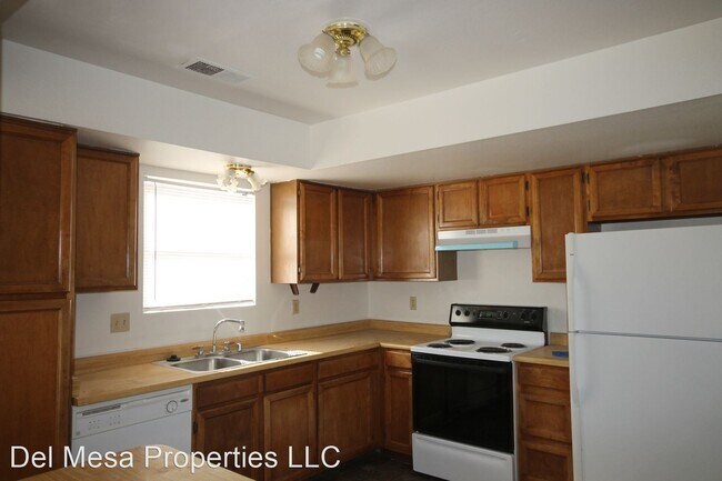 Building Photo - 3 br, 2 bath House - 500 Stagecoach Road SE