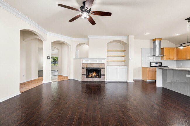 Foto del edificio - 2719 Riverhollow Ln