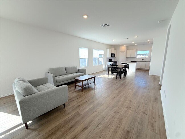 Foto del edificio - 224 Canley Lp