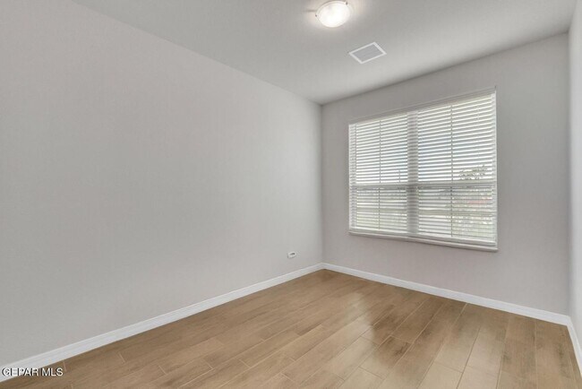 Foto del edificio - East El Paso 4 bed Refrig A/C