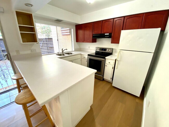 Foto del edificio - Prime location 2 bedroom condo!