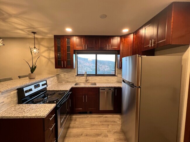 Foto del edificio - 824 Shoshone Pl