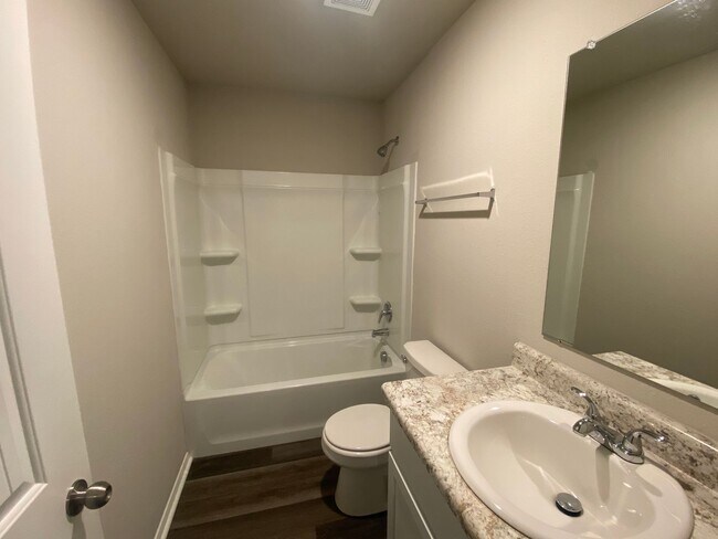 Building Photo - 5304 Yukon Dr