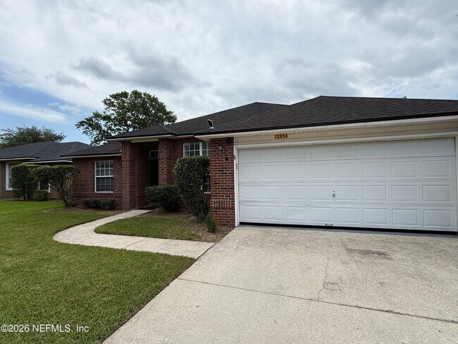 Foto del edificio - 12856 Chets Creek Dr N